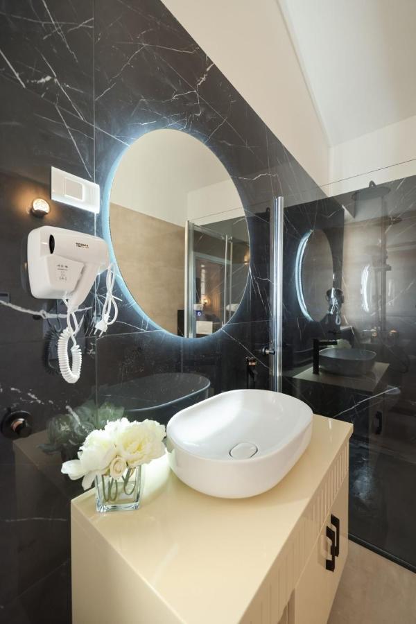 Castello Exclusive Rooms With Breakfast - By Ta Leut Agency Privlaka  Exterior photo