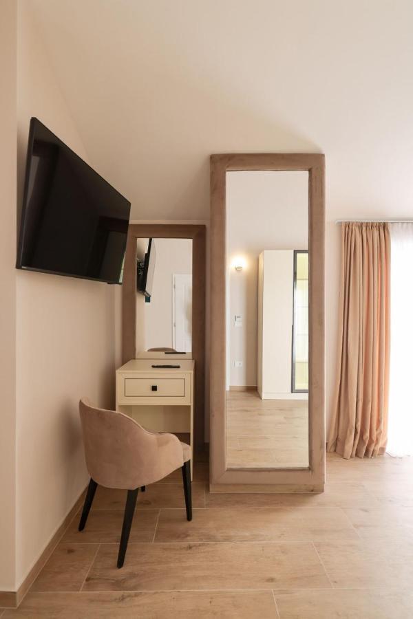 Castello Exclusive Rooms With Breakfast - By Ta Leut Agency Privlaka  Exterior photo